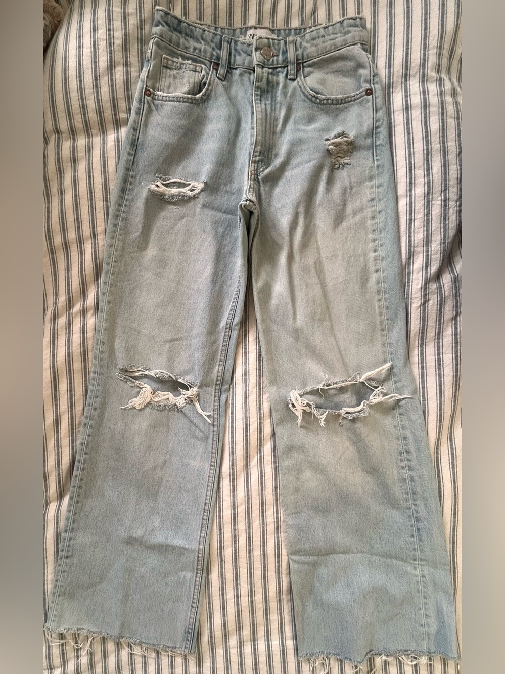 Zara Light Wash Distressed Wide-Leg Jeans high rise